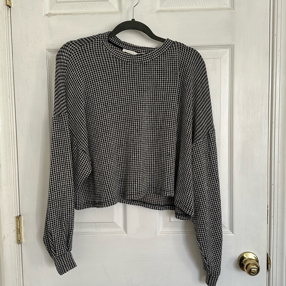 LUSH women’s sweater